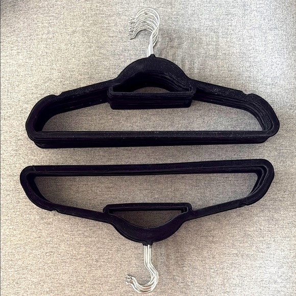 Other - 20 Velvet Hangers